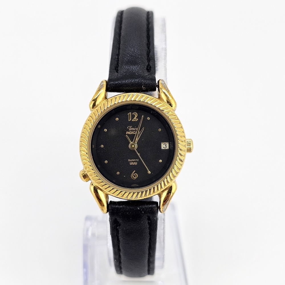 VTG Timex Watch Women Fluted Bezel 25MM Black Dial Date Leather Bands NEWBattery